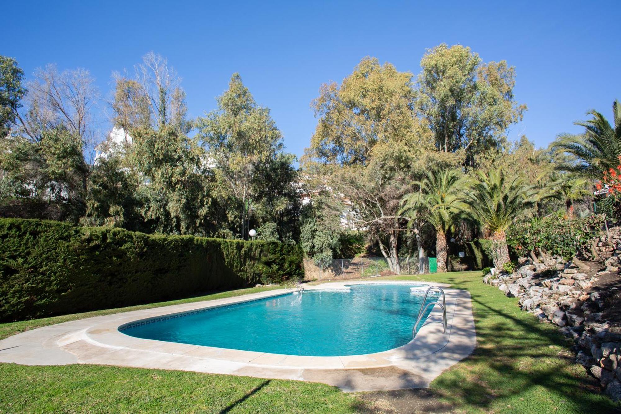Beachside Remote Work, Yearround Pool Apartment *
