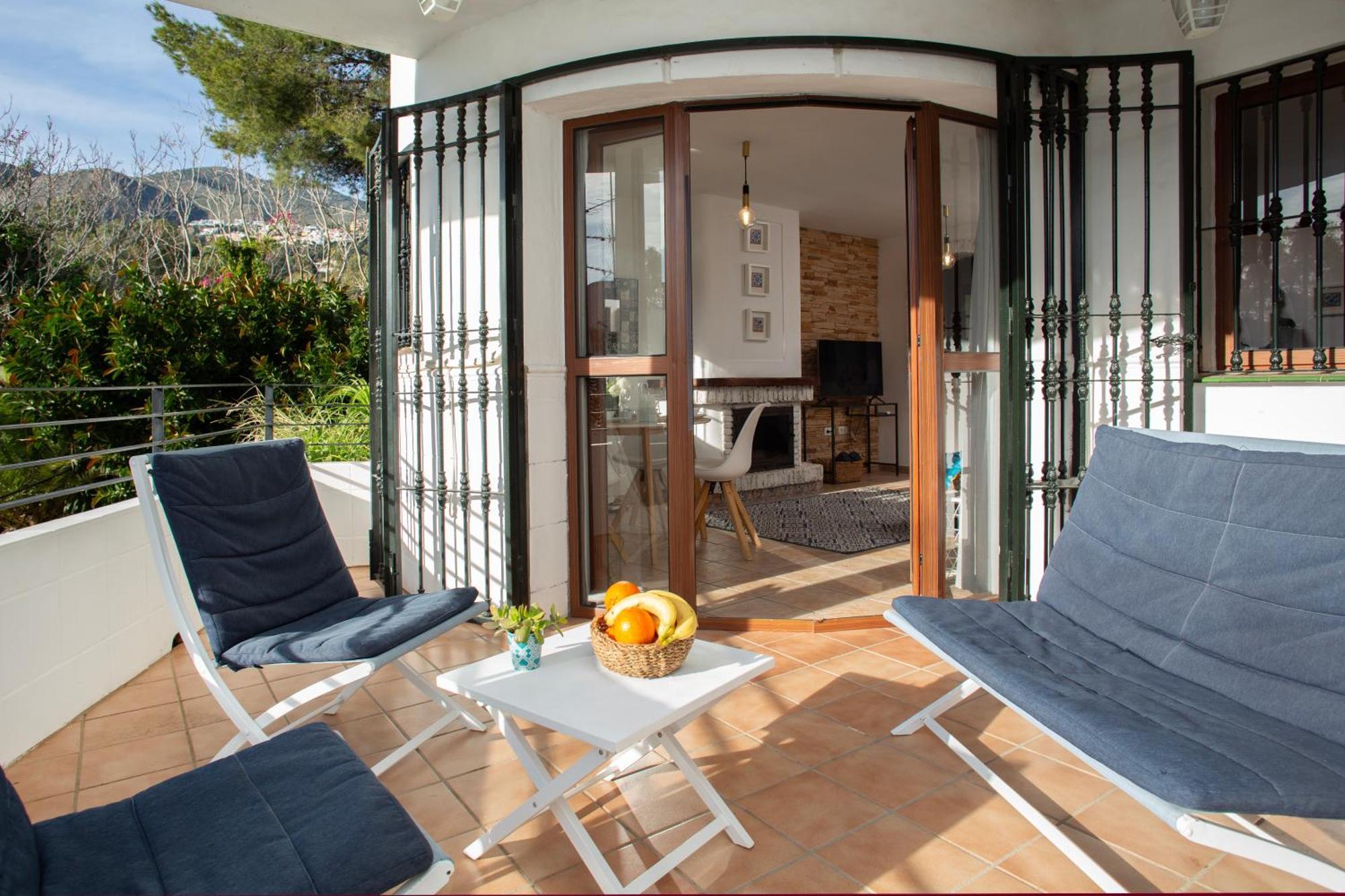 Beachside Remote Work, Yearround Pool Benalmadena