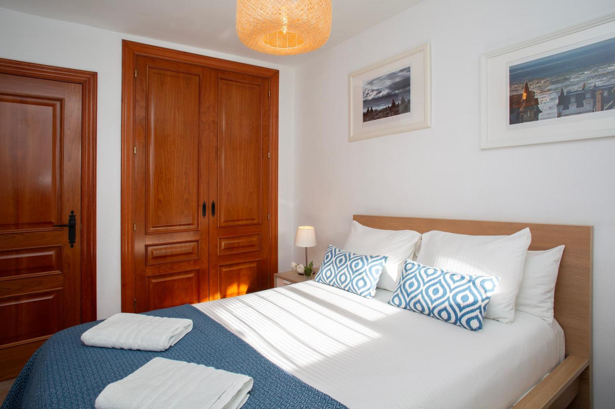 Apartment Beachside Remote Work, Yearround Pool